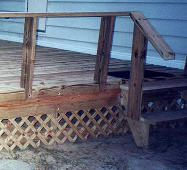 Southern Comfort Home Improvements and Maintenance can provide updated looks to outdoors arbors and decks